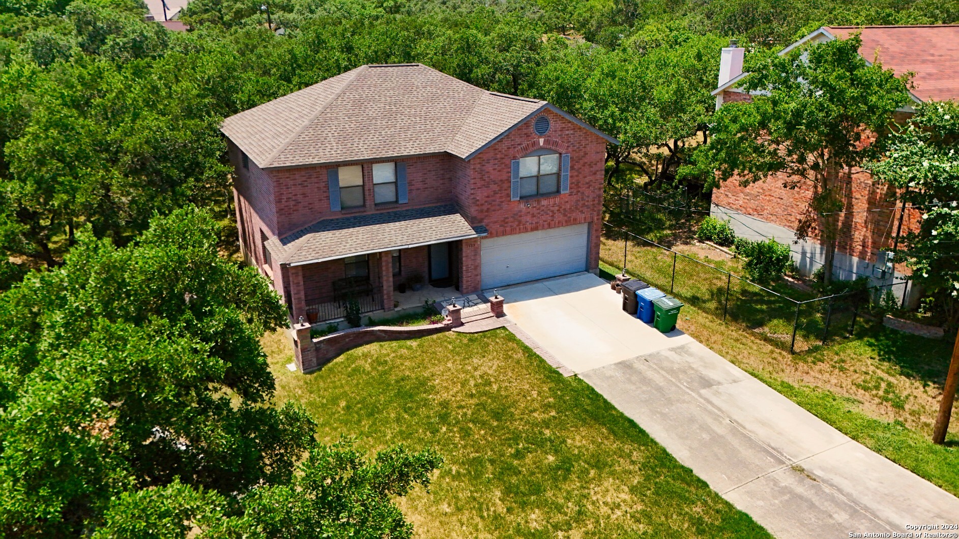 1639 Rob Roy Lane — photo