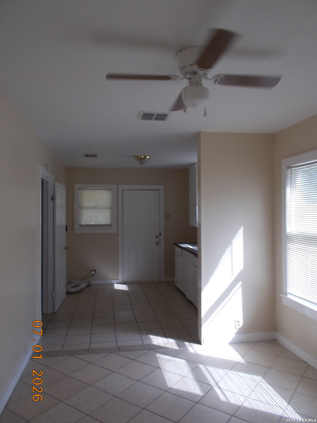 515 1/2 Wright Avenue, Schertz, TX 78154 — photo 3