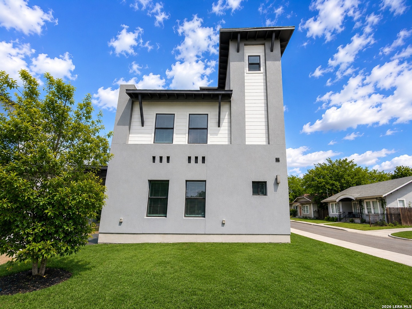918 S Olive Unit 102 — photo