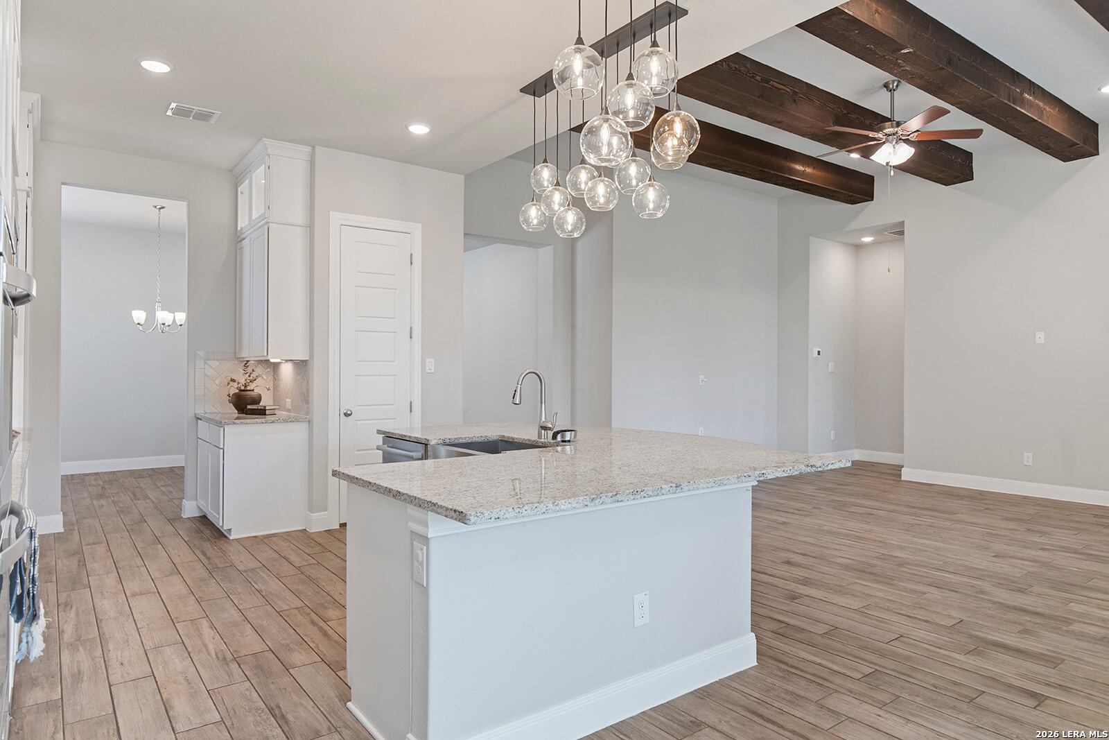 9015 Mendrin Rdg, Fair Oaks Ranch, TX 78015 — photo 3
