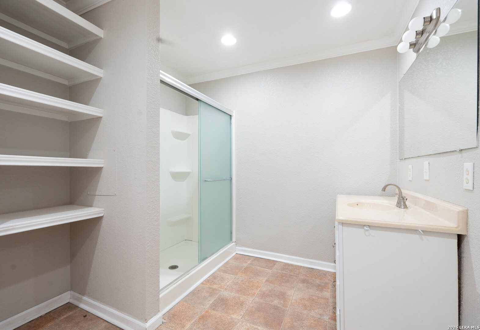 620 Viewpoint Drive, Poteet, TX 78065 — photo 3