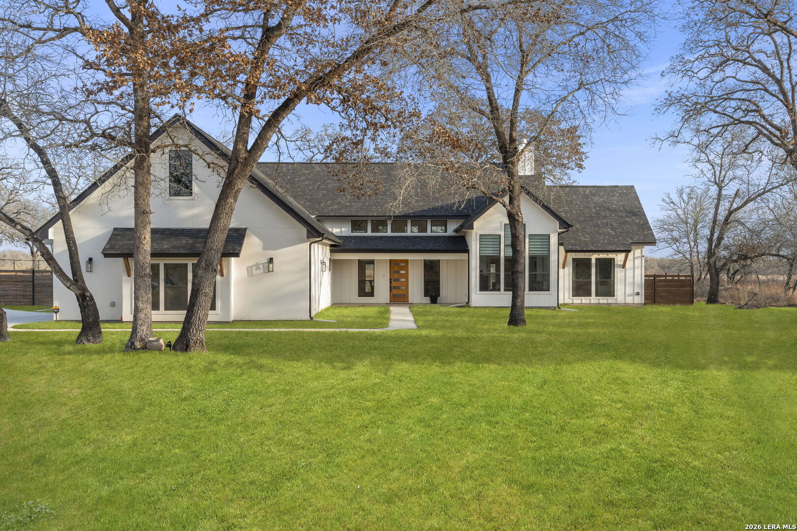 200 Oak Fields Drive — photo