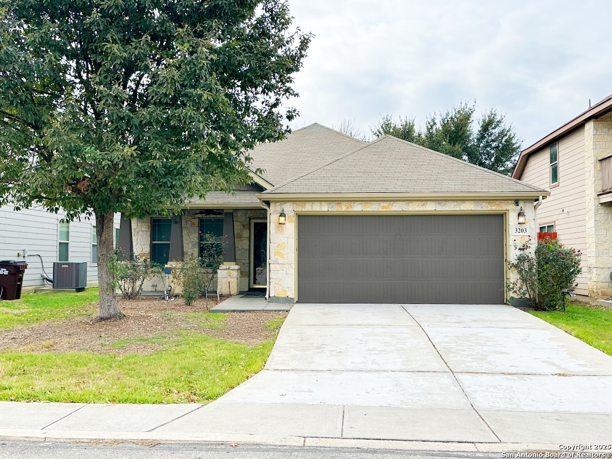 3203 Candleside Drive — photo