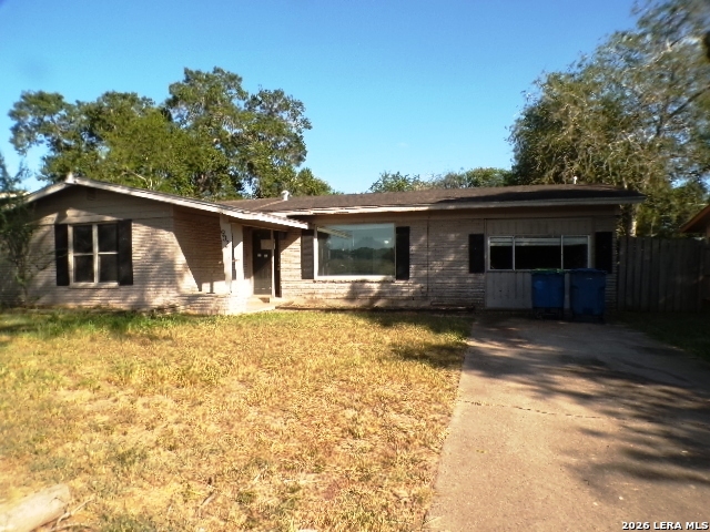 902 E Crockett Street — photo