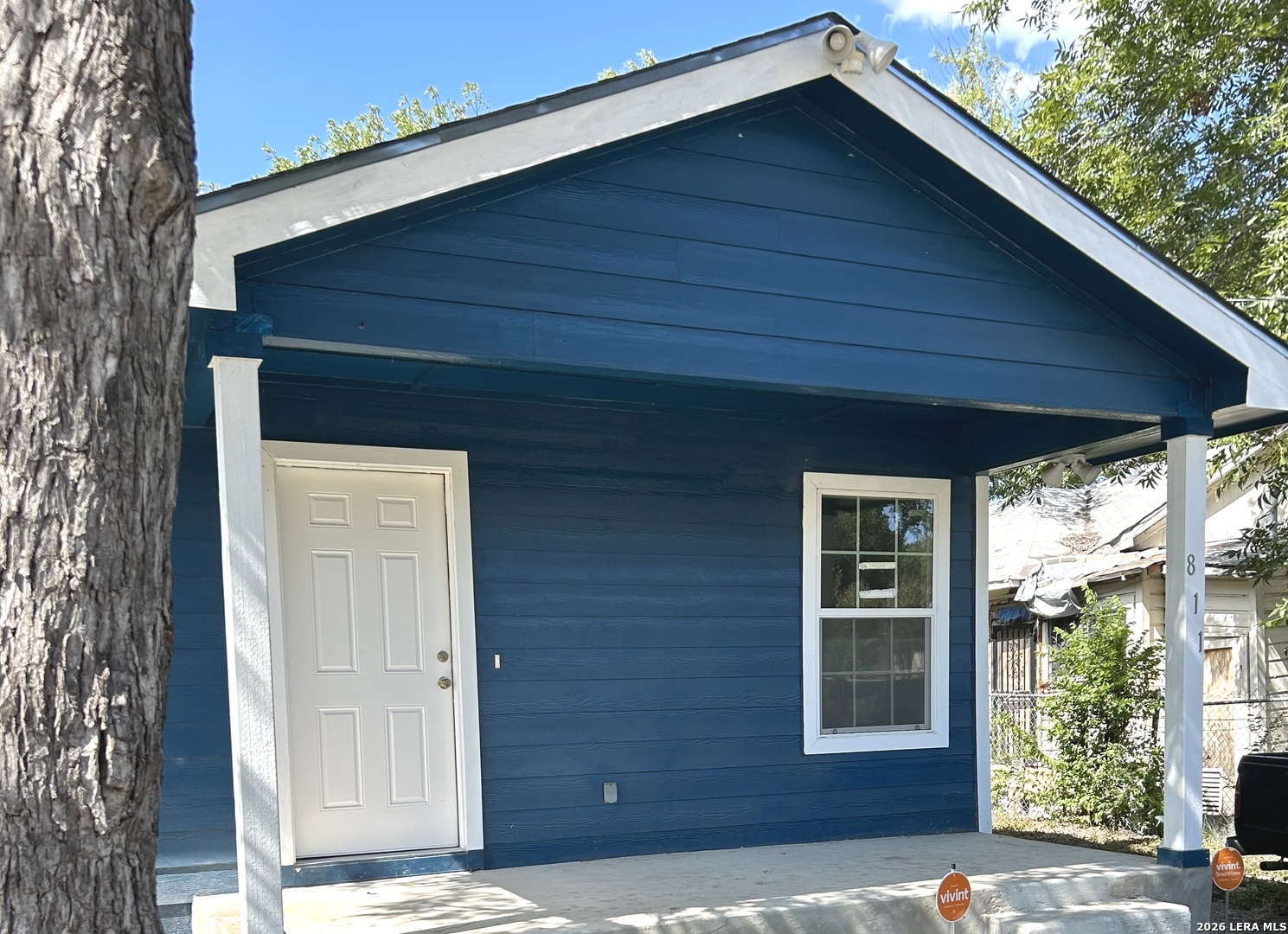 811 Vickers — photo