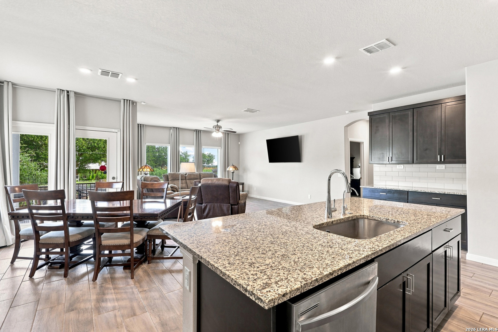 426 Axis, Cibolo, TX 78108 — photo 3