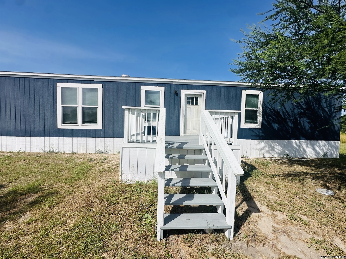 6738 FM 1833 — photo