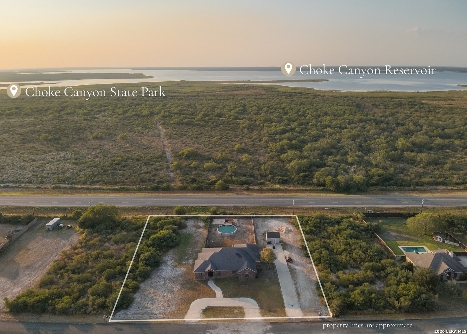 146 Lakeview Trce, Three Rivers, TX 78071 — photo 2