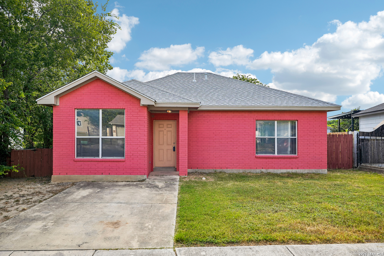 708 S Brownleaf Street — photo