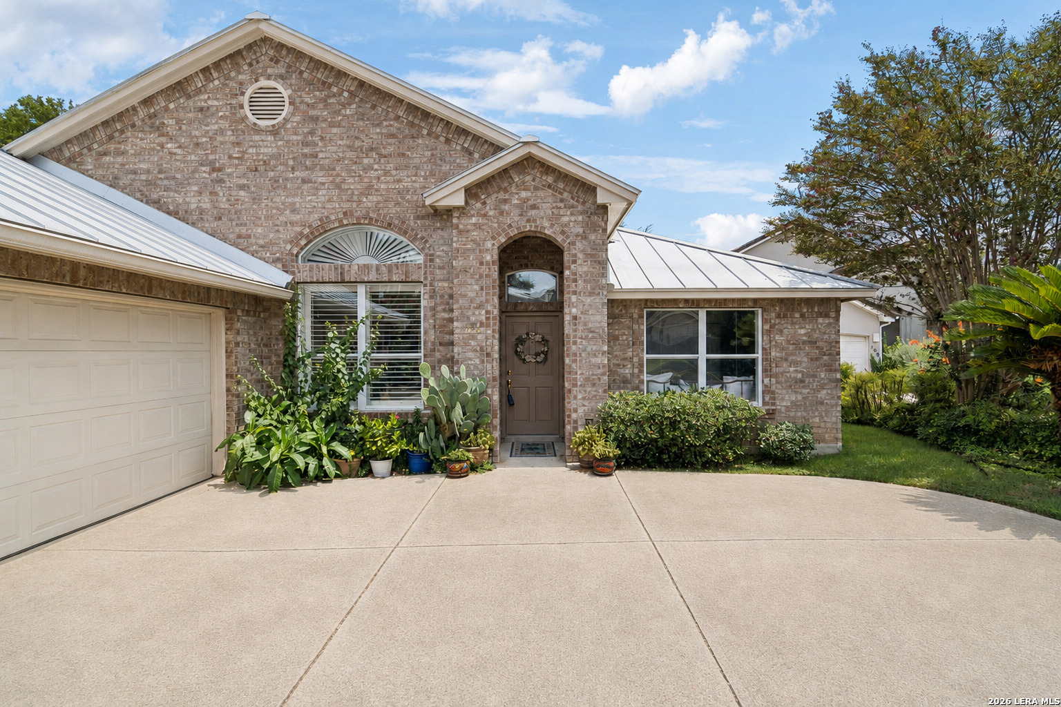 104 Oakwell Farms Parkway — photo