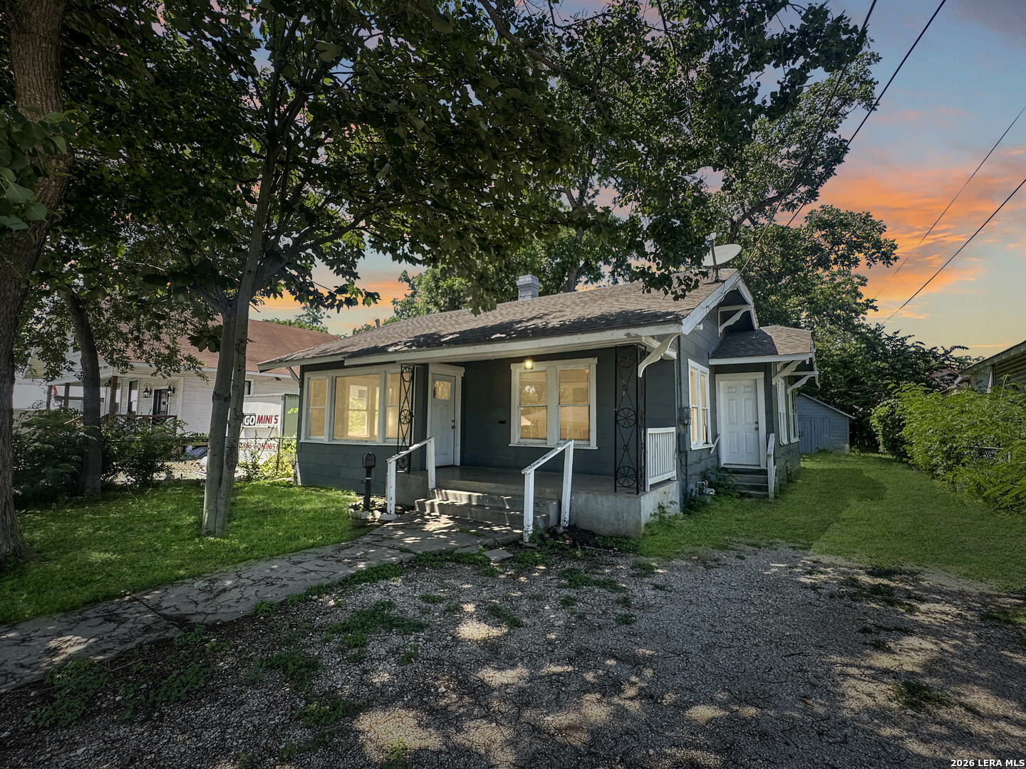 423 Barrett Place — photo