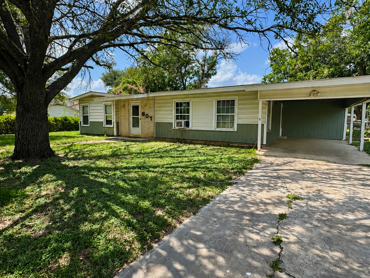 607 Conway Drive — photo
