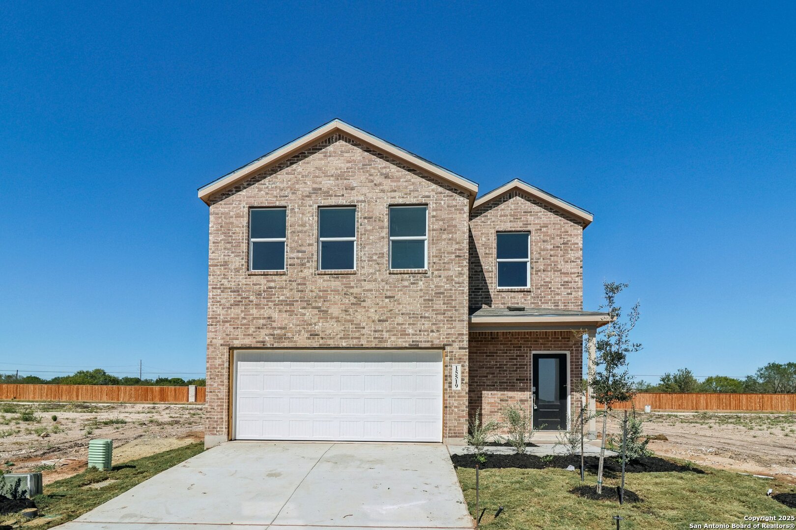 15519 Crescent Pine — photo