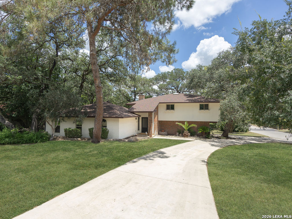 301 Sagecrest Drive — photo