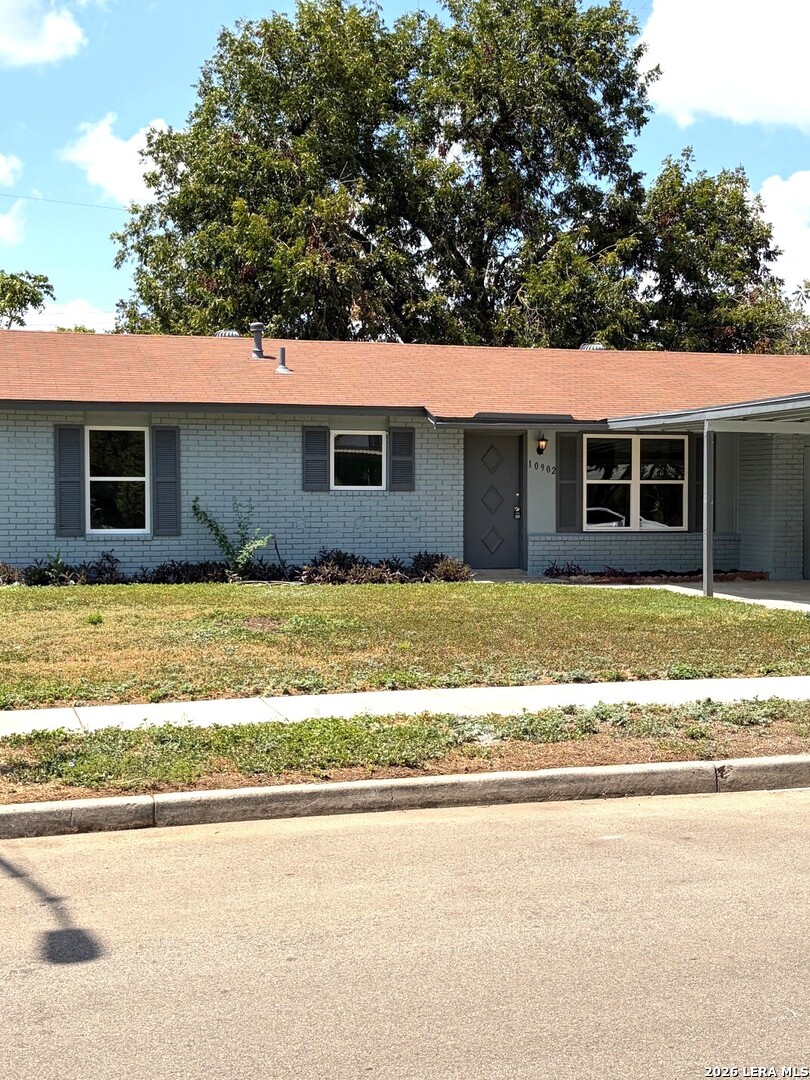 10902 Lazy Oaks — photo