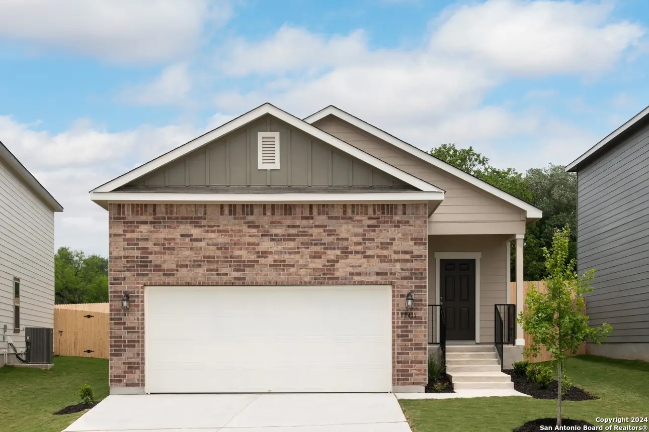 10507 Placeaya Lake — photo