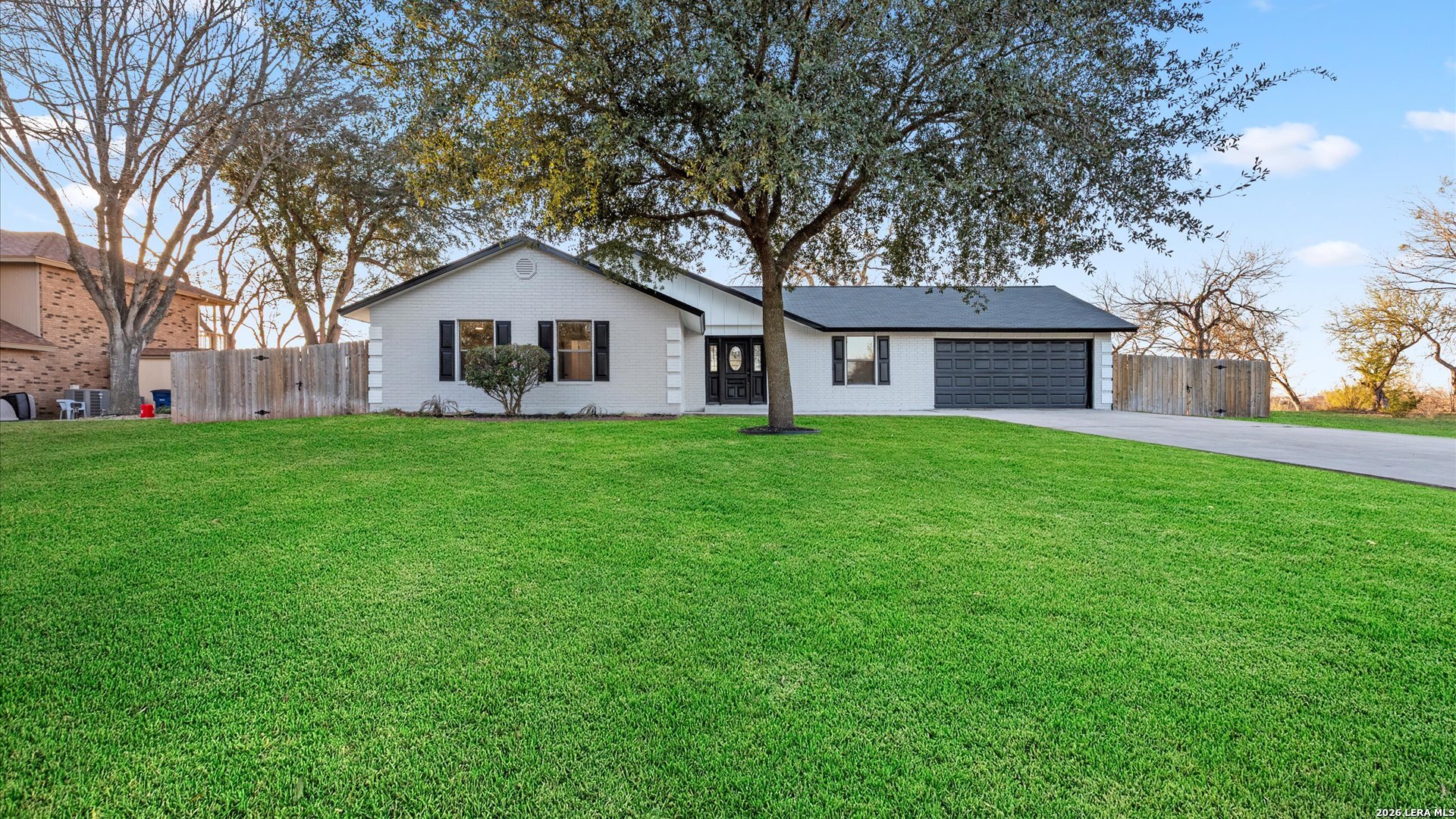 300 Ridge Crest Drive — photo