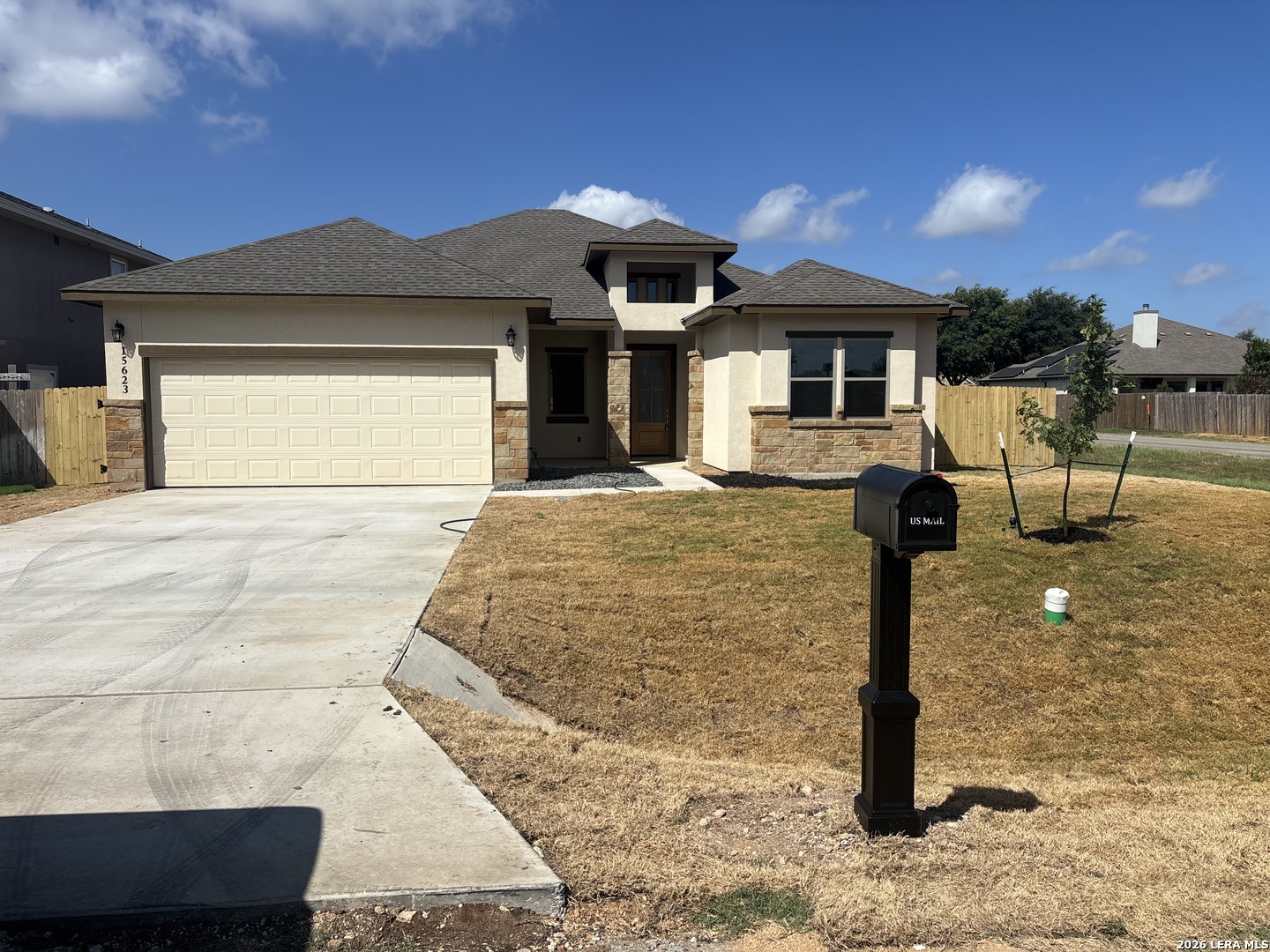 15623 Fair Lane — photo