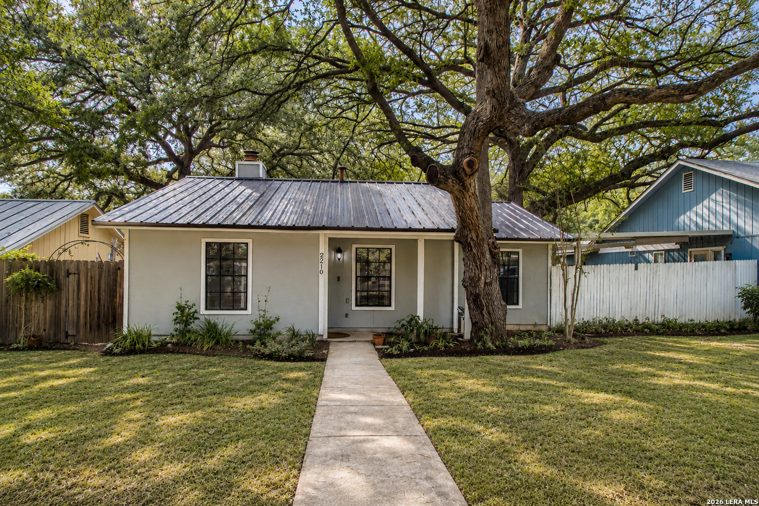 2210 Knights Wood — photo
