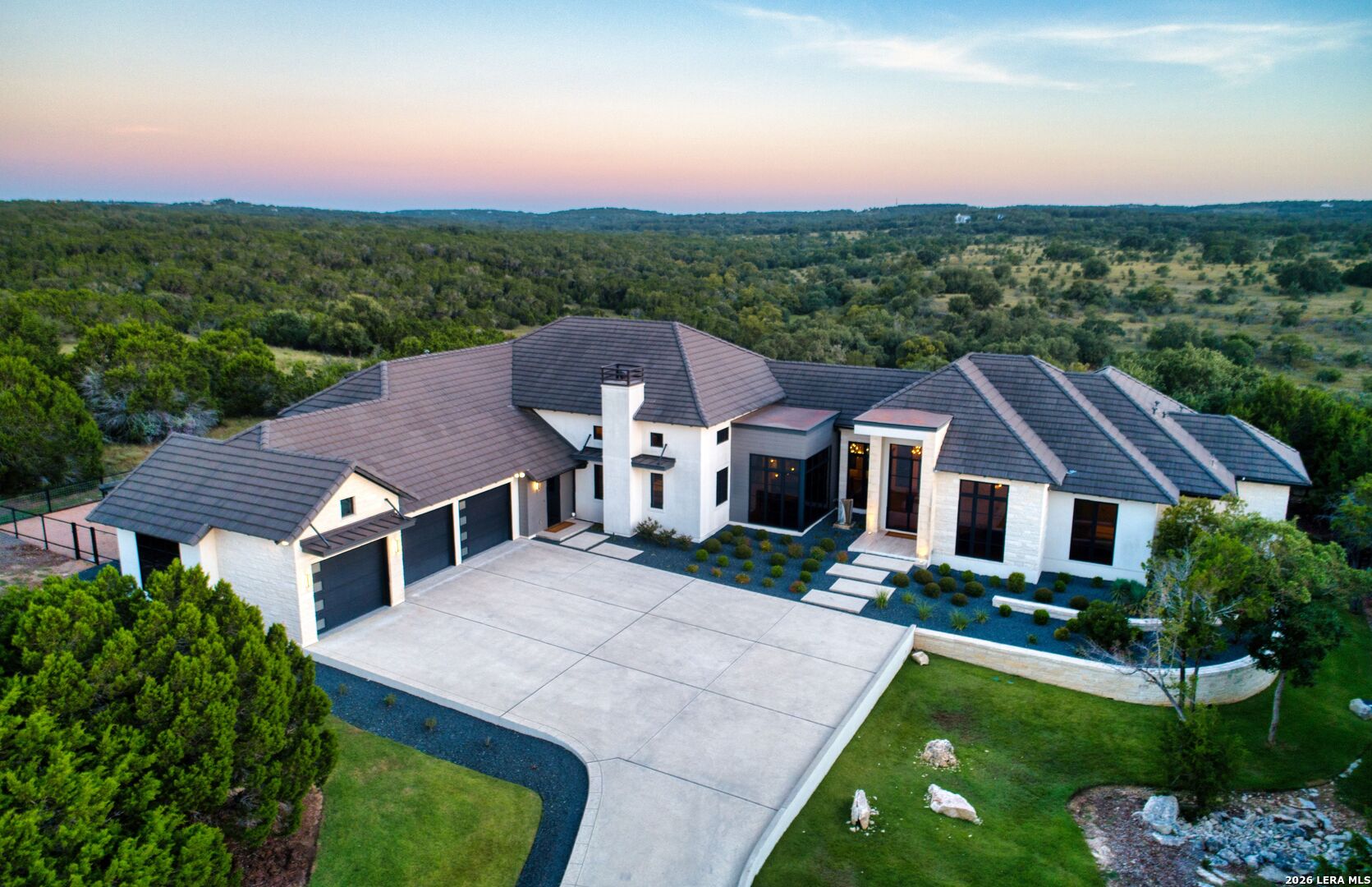 121 Greystone Point — photo