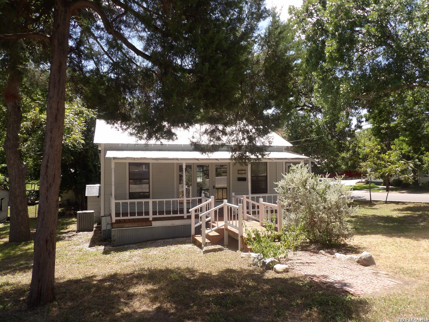 493 W Jahn Street — photo