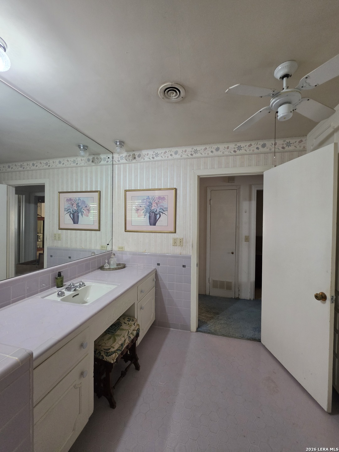 905 Tilden, Cotulla, TX 78014 — photo 3