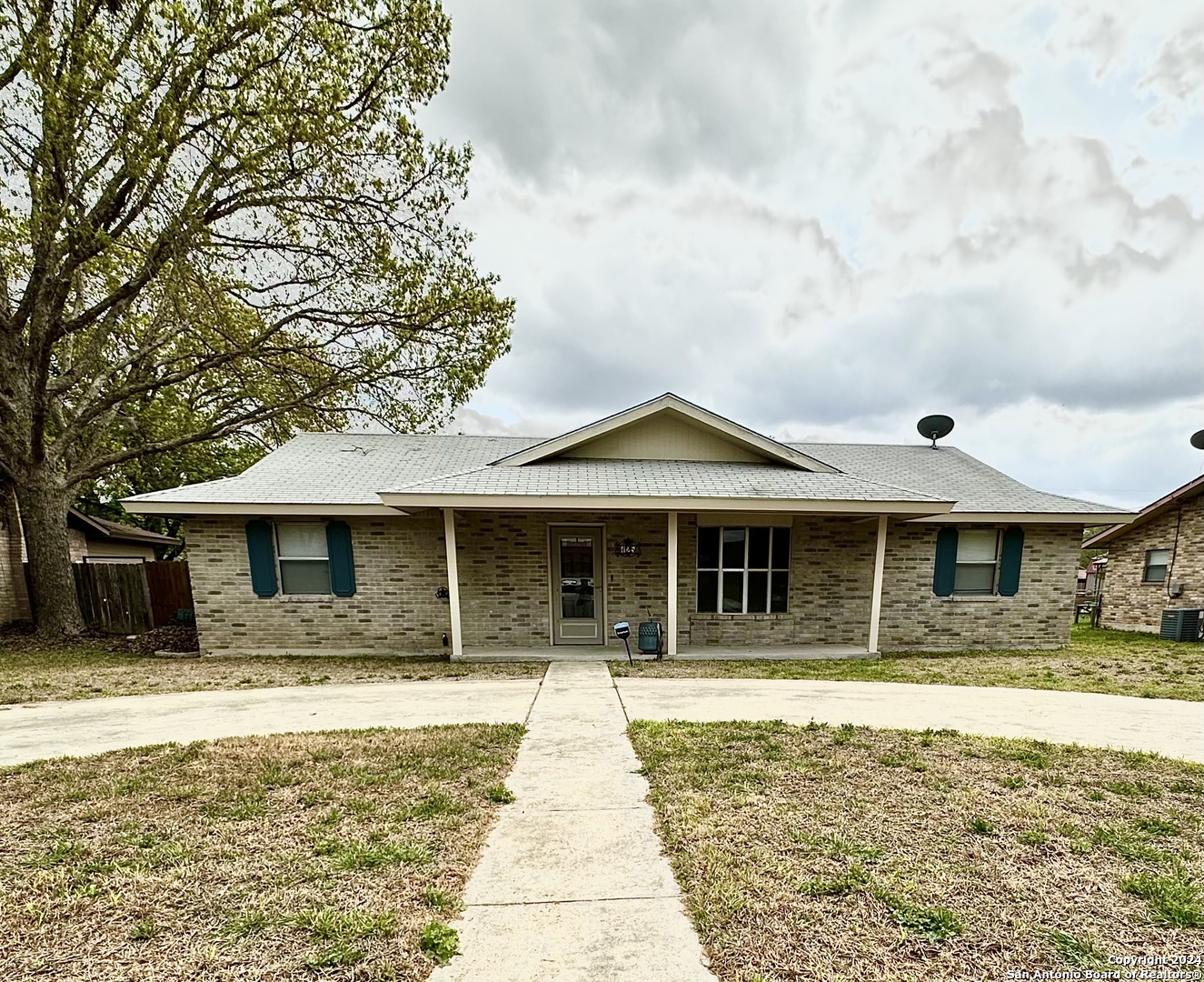 125 N Bluebonnet — photo