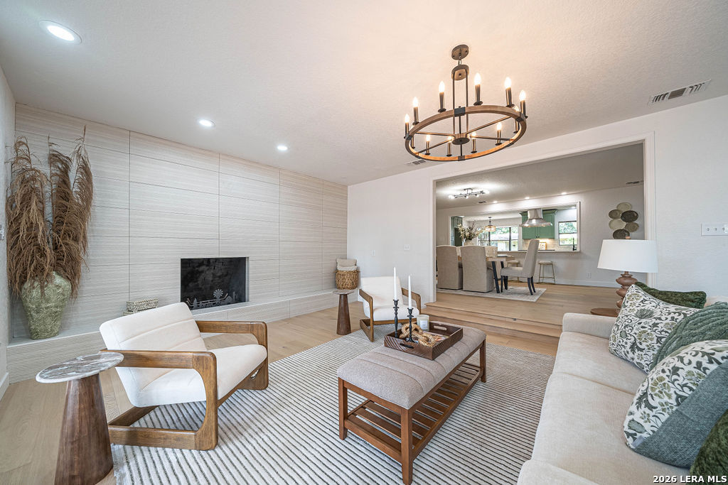 118 Tophill — photo