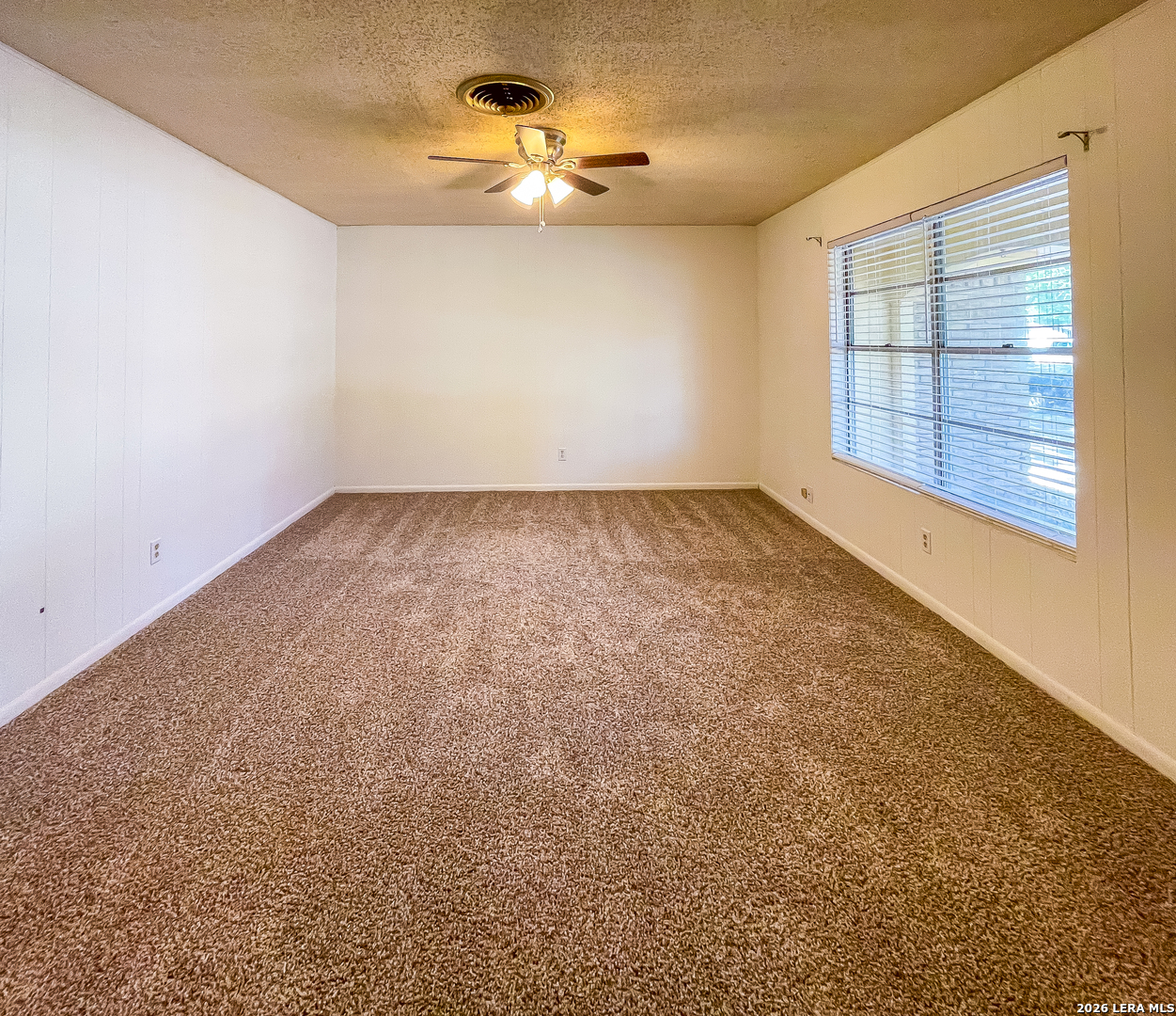 1404 E Inez Street, Beeville, TX 78102 — photo 2