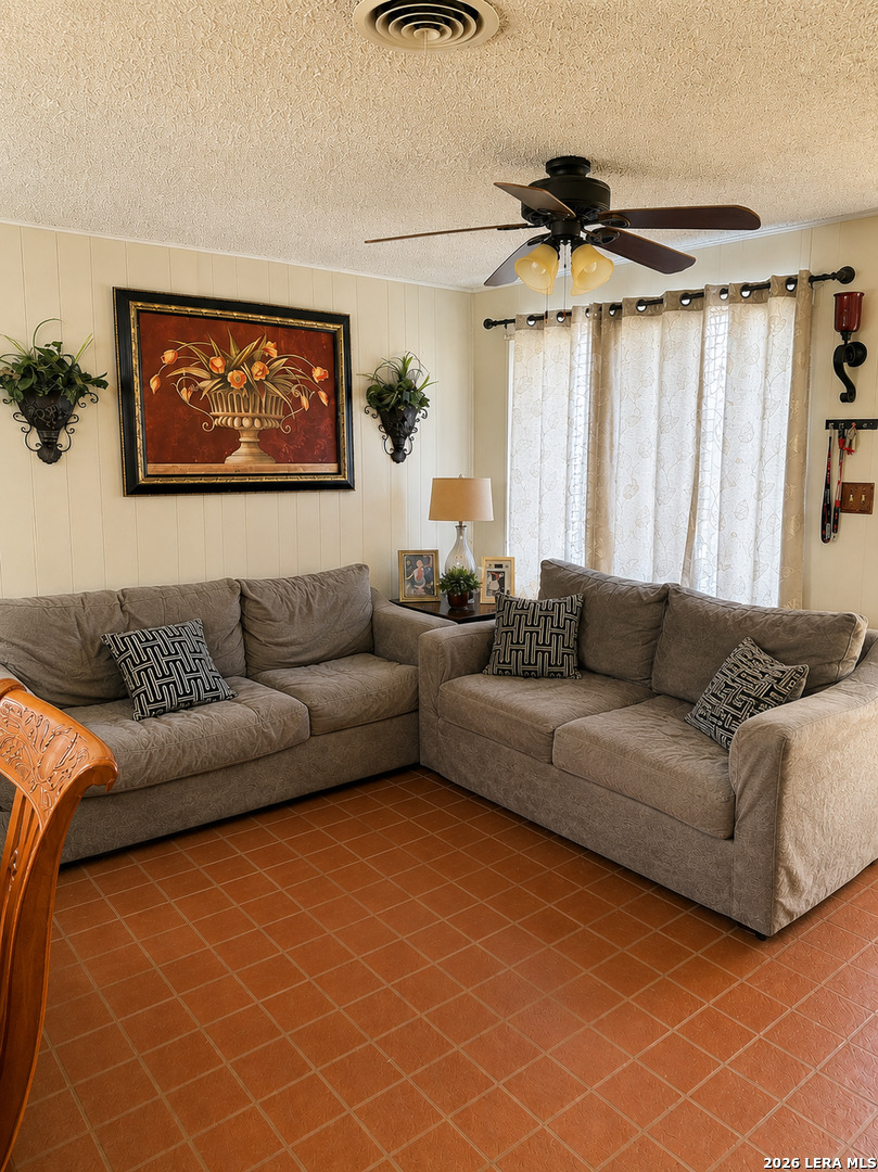 2178 Maverick Drive, Eagle Pass, TX 78852 — photo 2