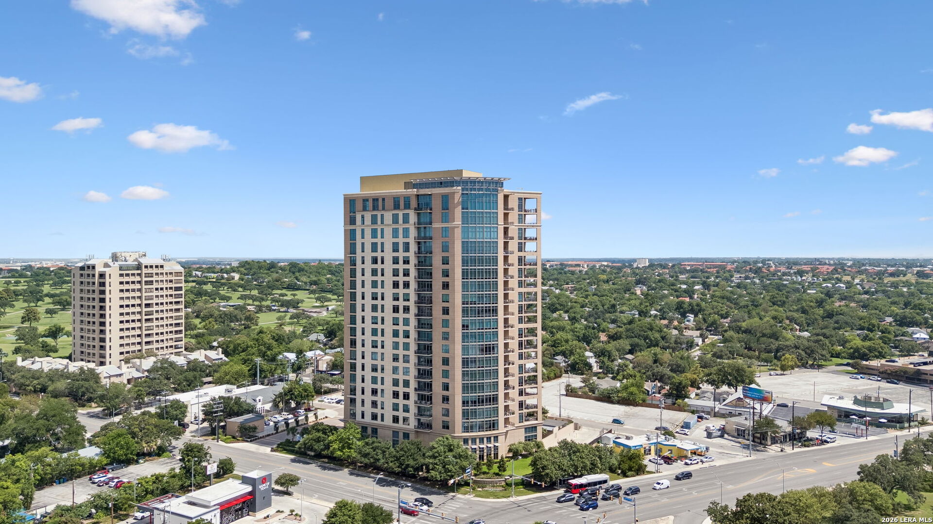 4242 Broadway Apt 1704 — photo