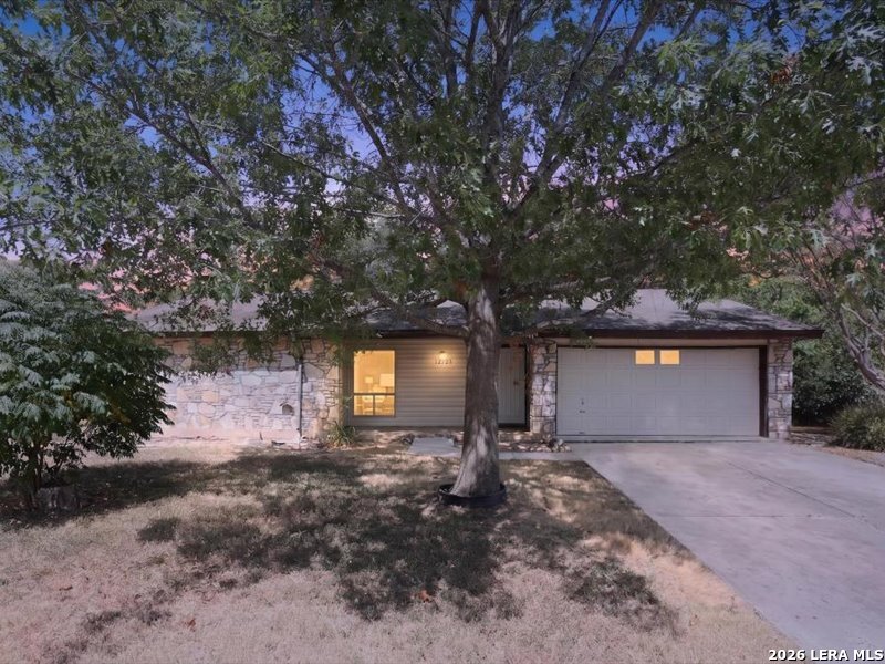 12723 La Quinta — photo