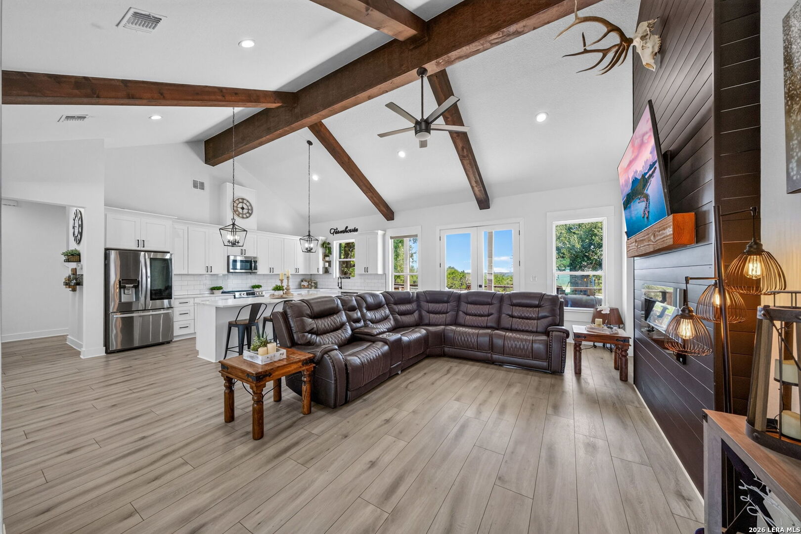 335 Saddle Mountain Drive — photo