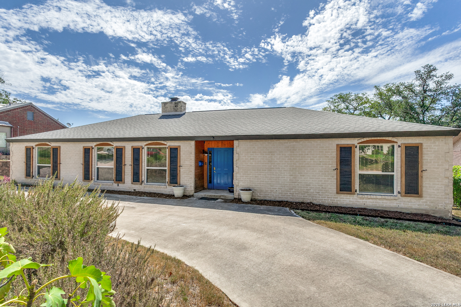 414 E Hathaway Drive — photo