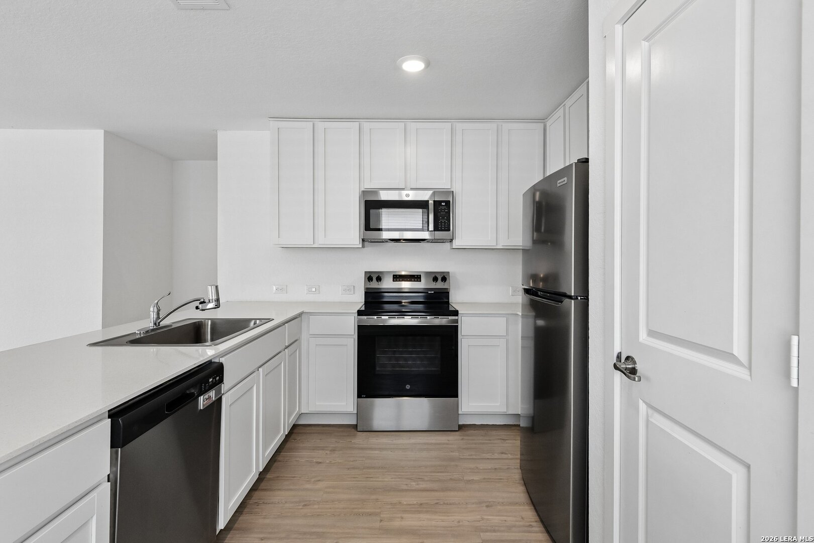 5750 Repeating Way, Von Ormy, TX 78073 — photo 2
