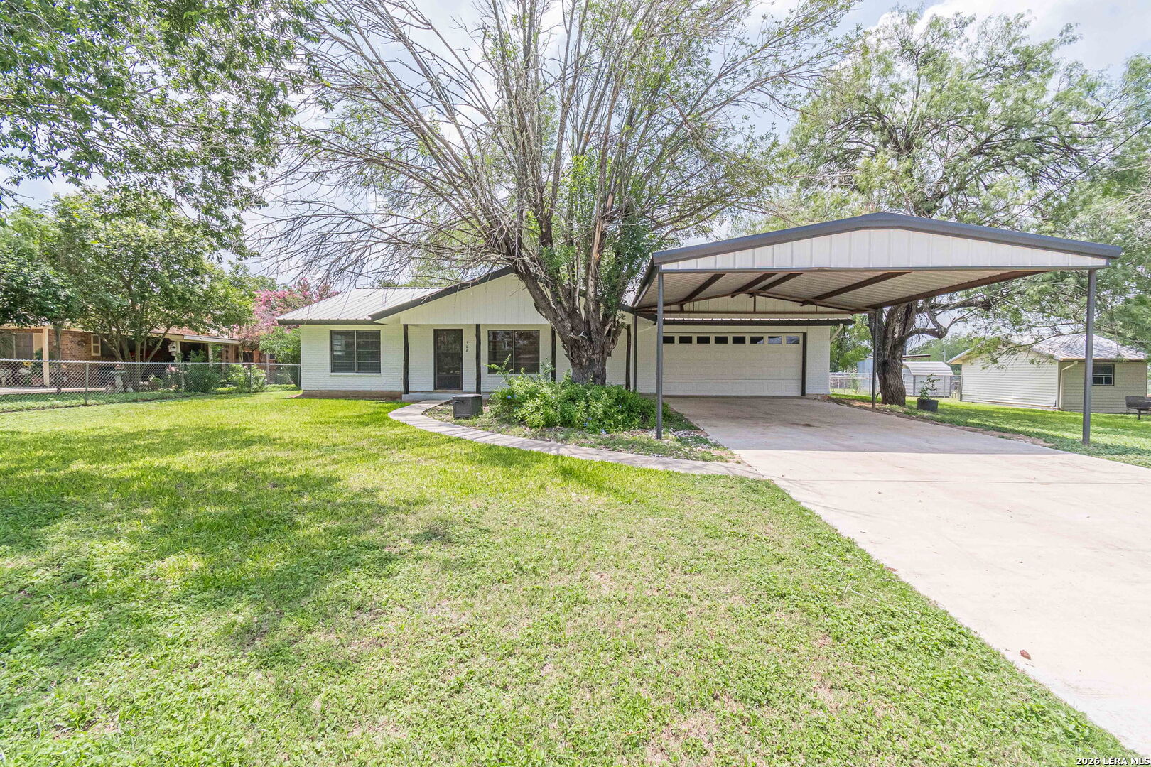 506 Magnolia — photo