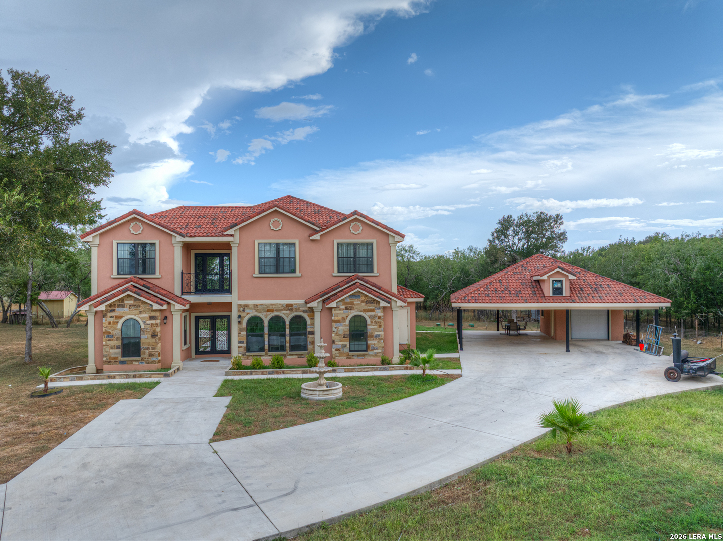 11192 FM 466 — photo