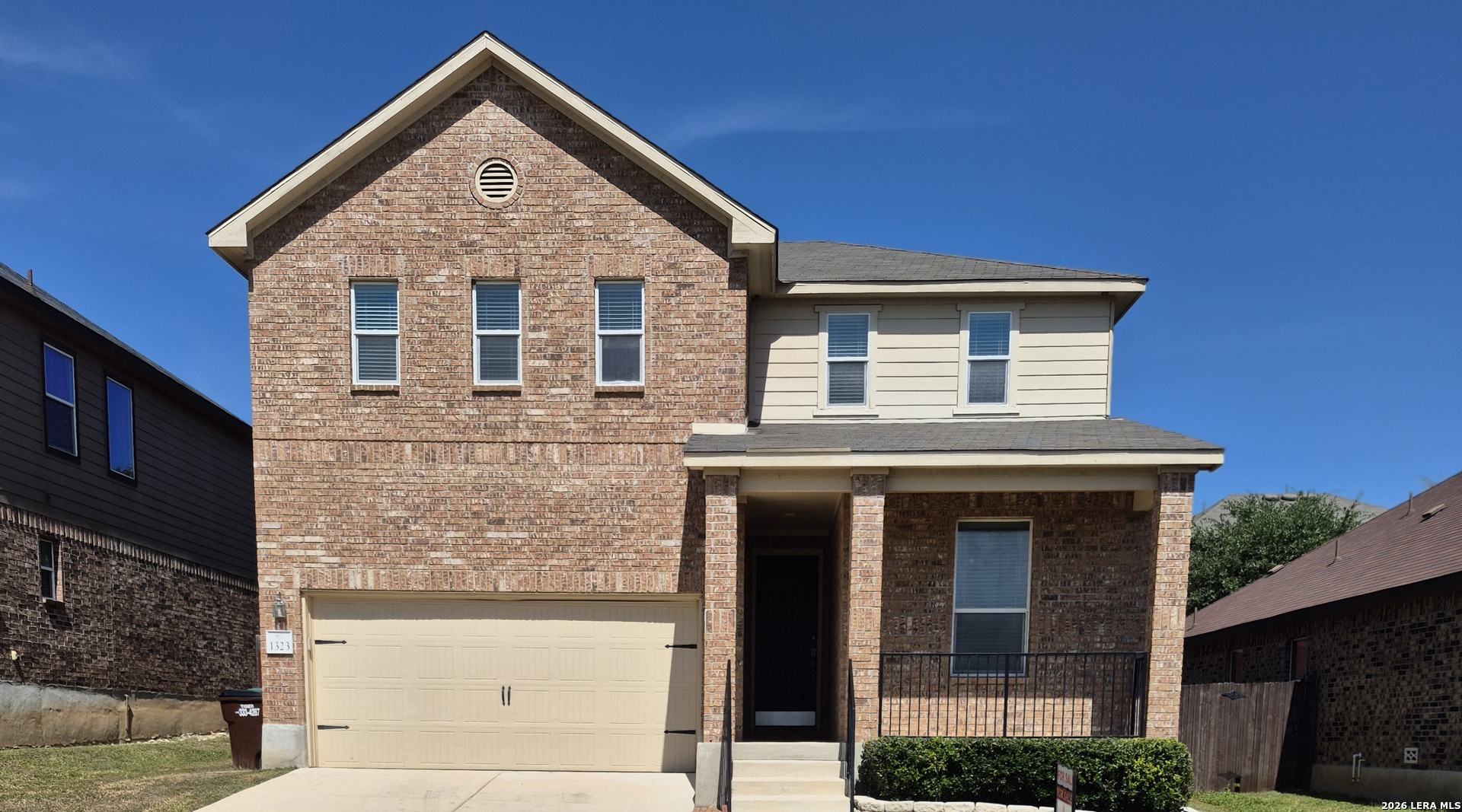 1323 Hawk Court — photo