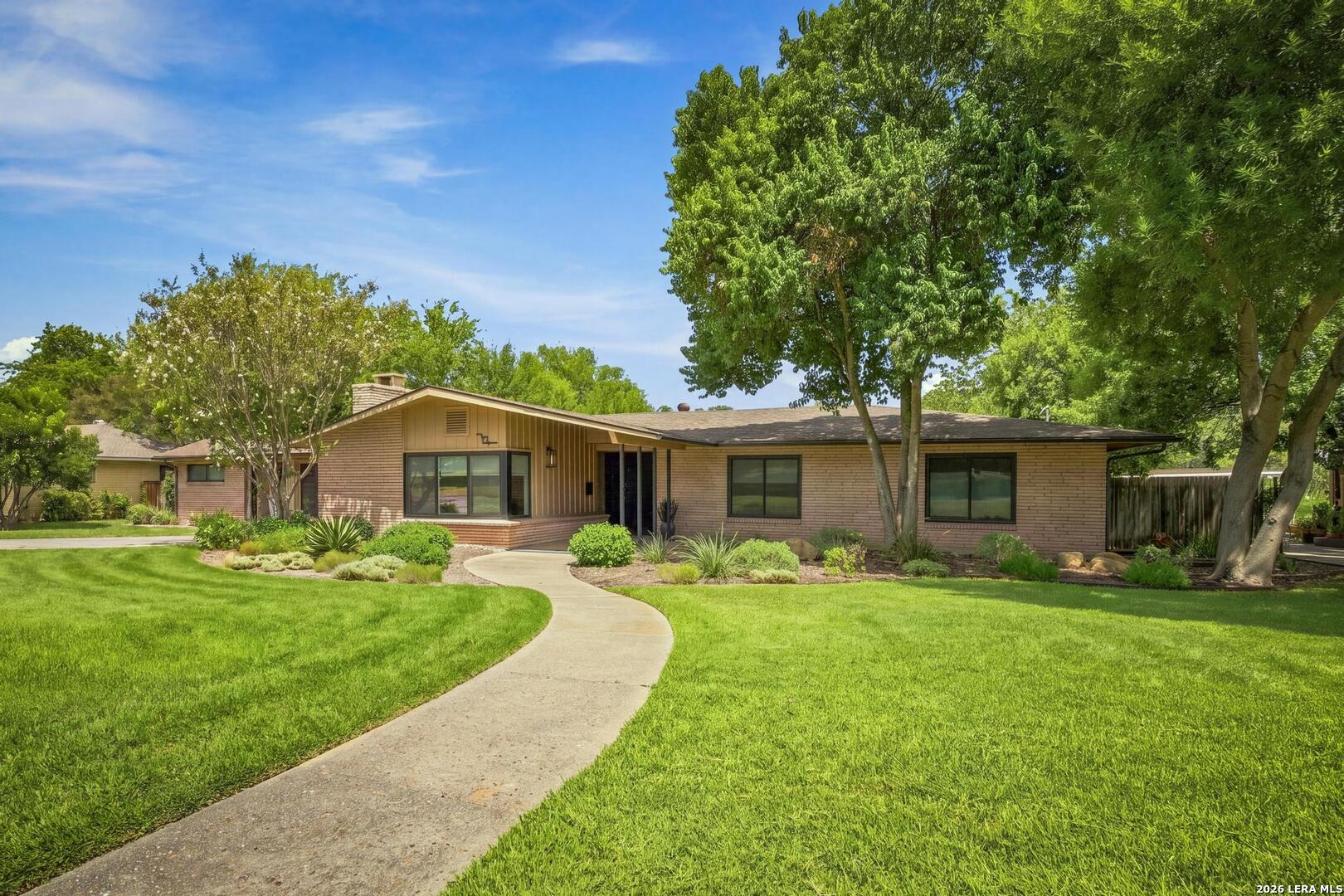 211 Sharon Drive — photo