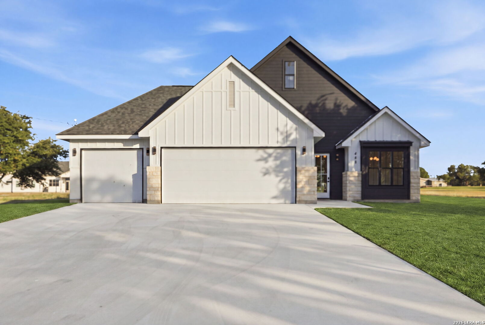 486 Wood View Circle — photo