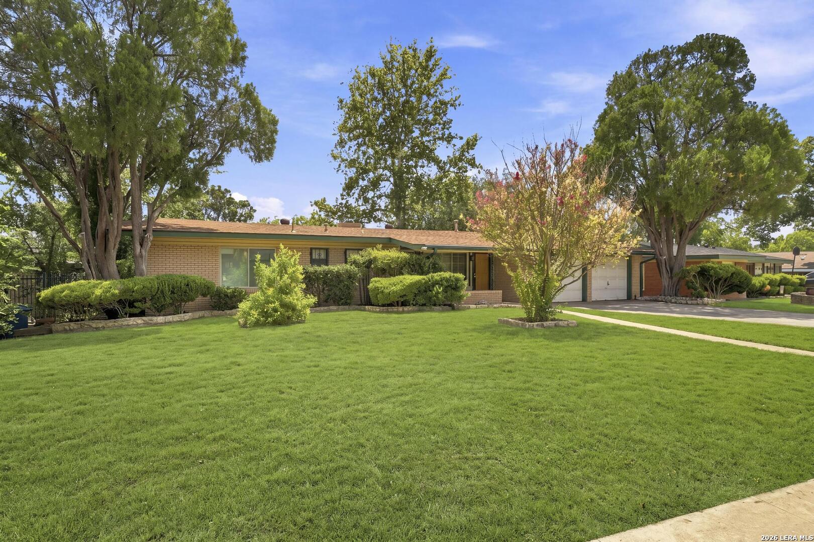 110 Clubhill Drive — photo