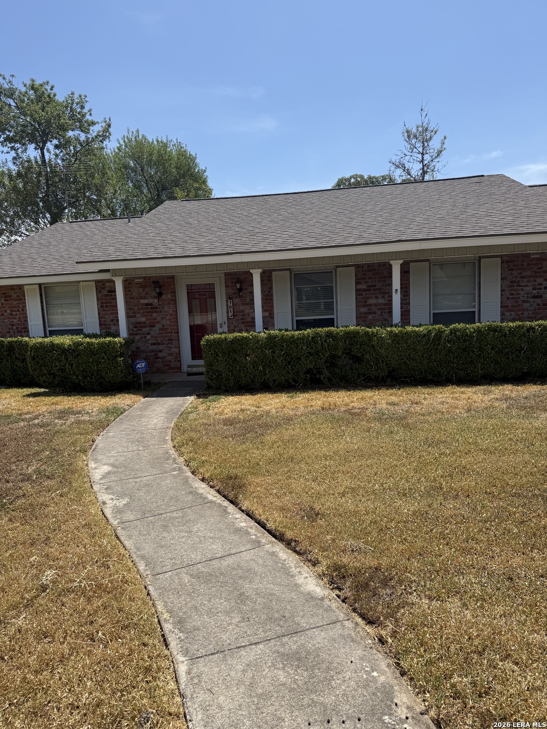 101 Creekside Drive — photo