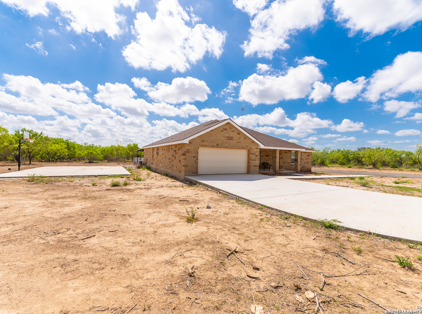 384 CR 124 — photo