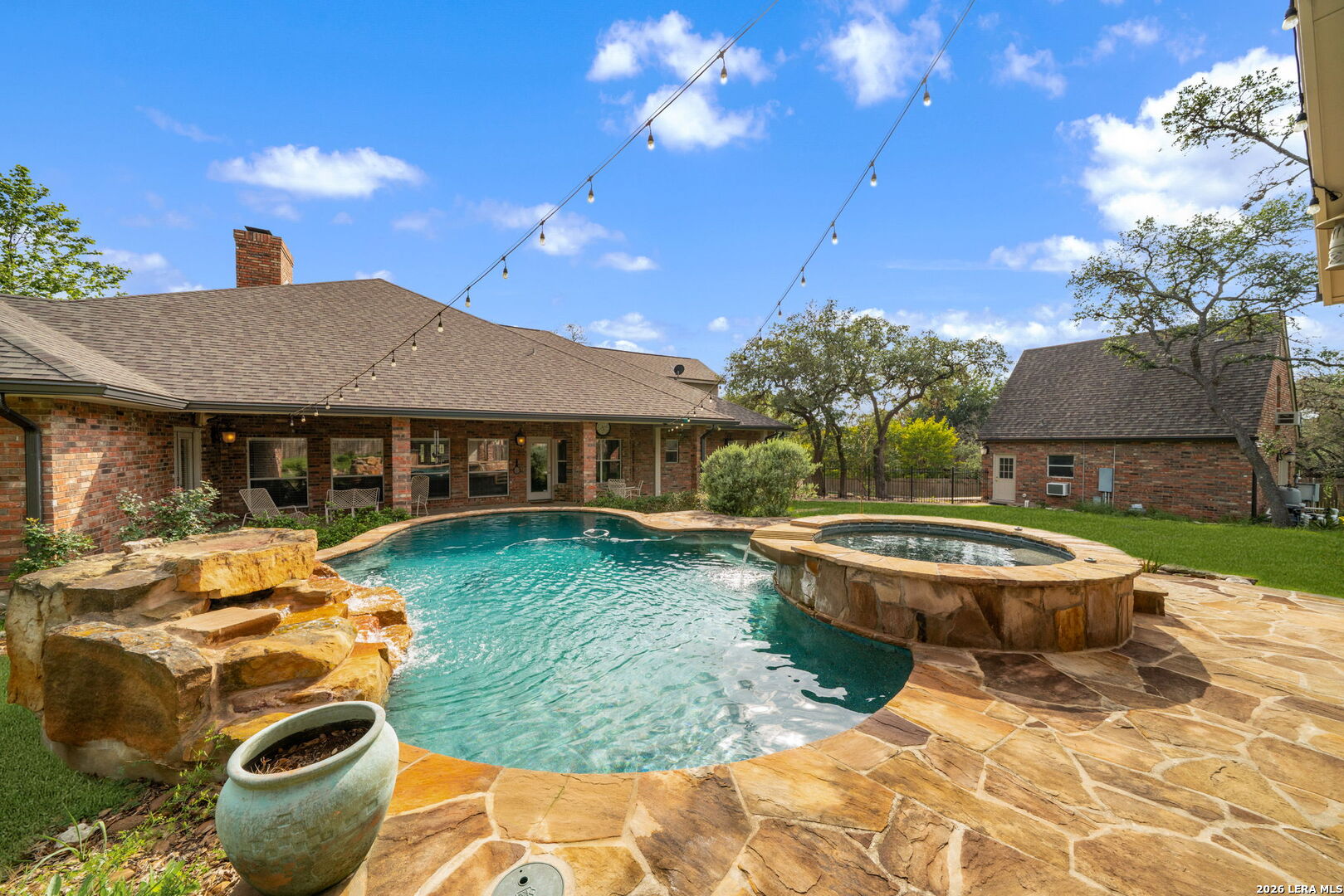 8639 Raintree Woods Drive — photo