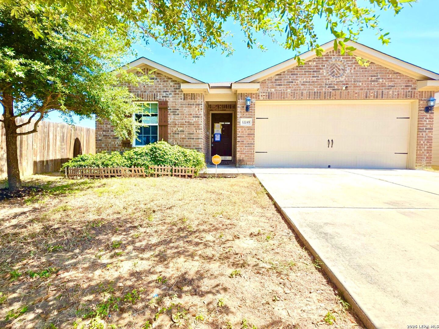 12249 Cashton — photo