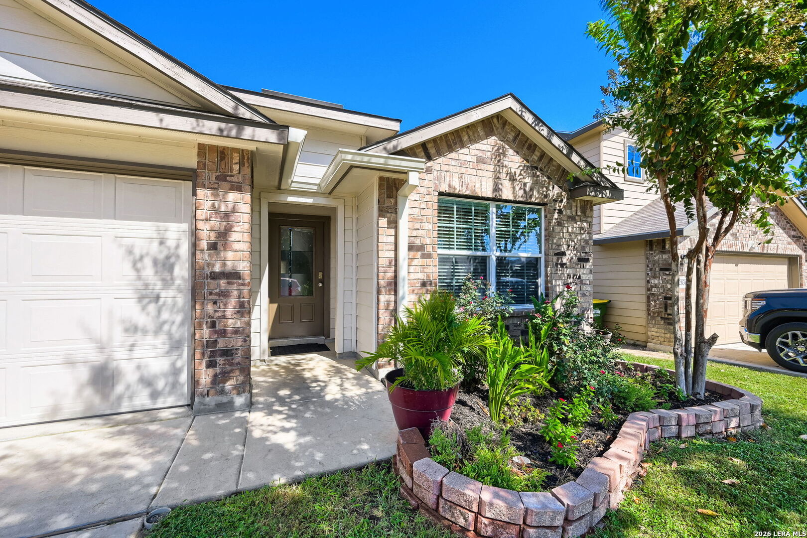 2832 Tengyc Bow — photo