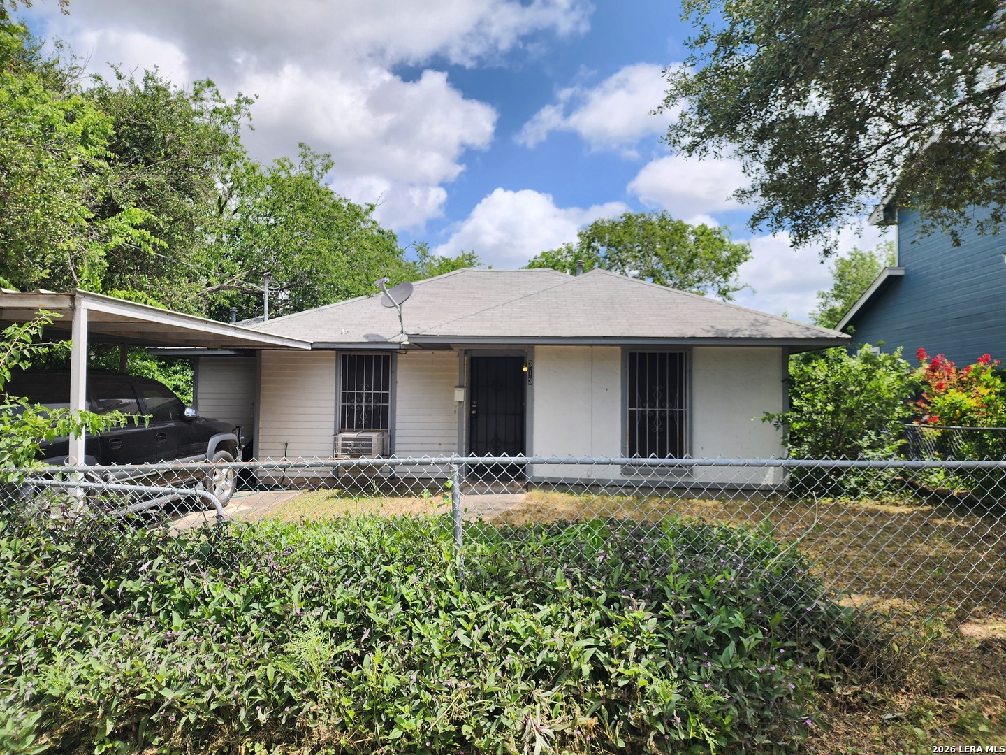313 Bee Street — photo