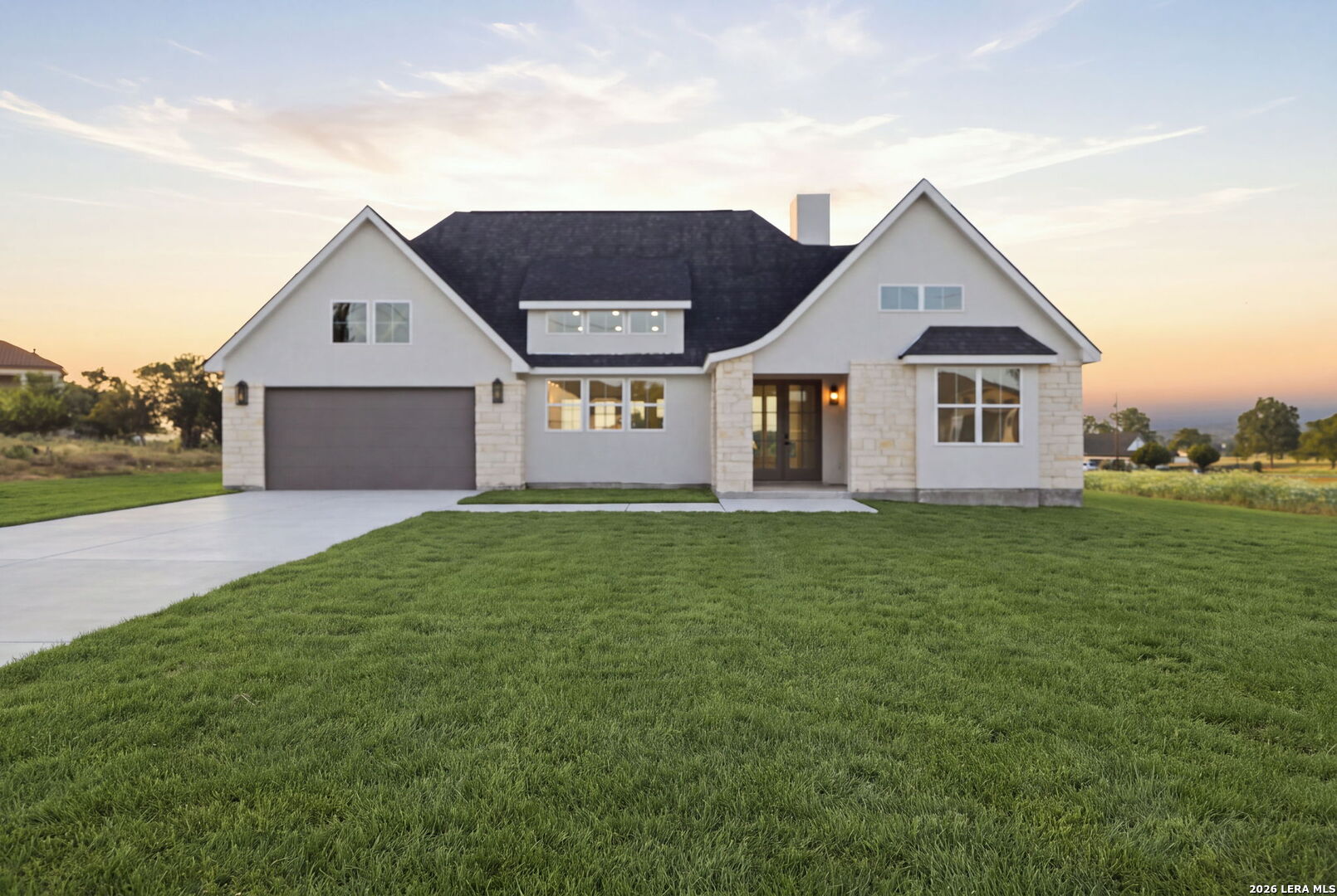 499 Wood View Circle — photo