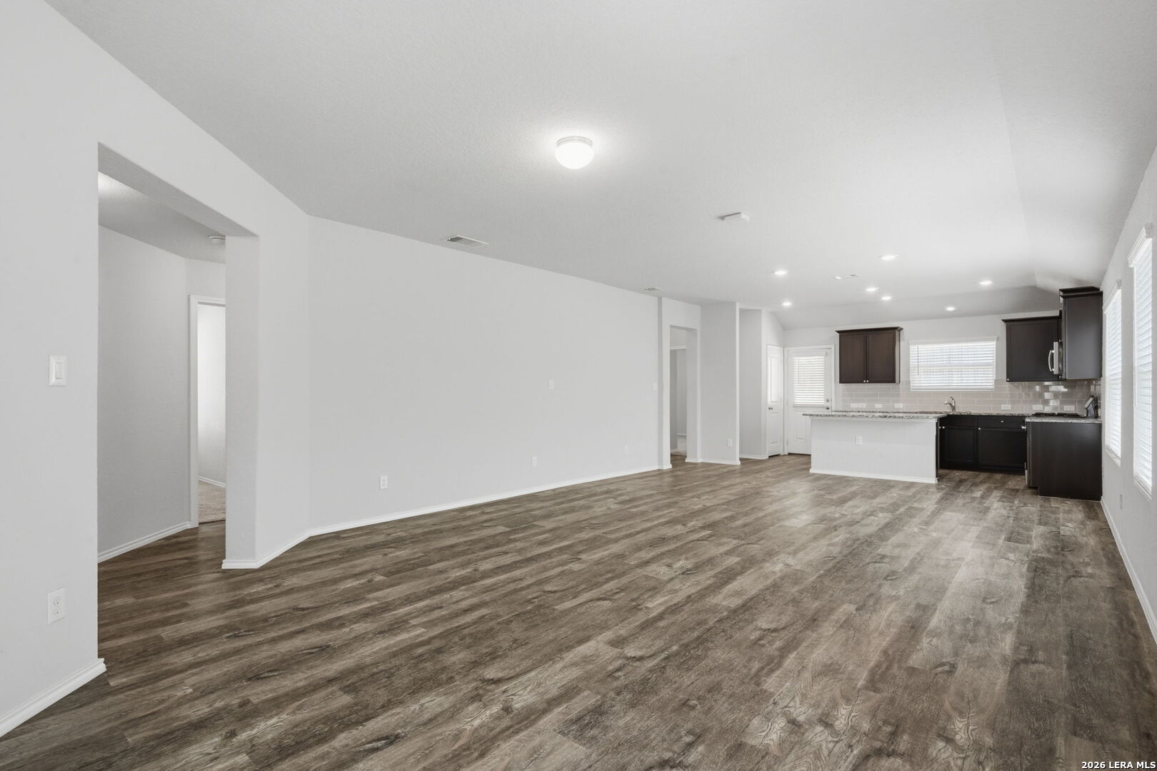 10403 Midsummer Mdw — photo