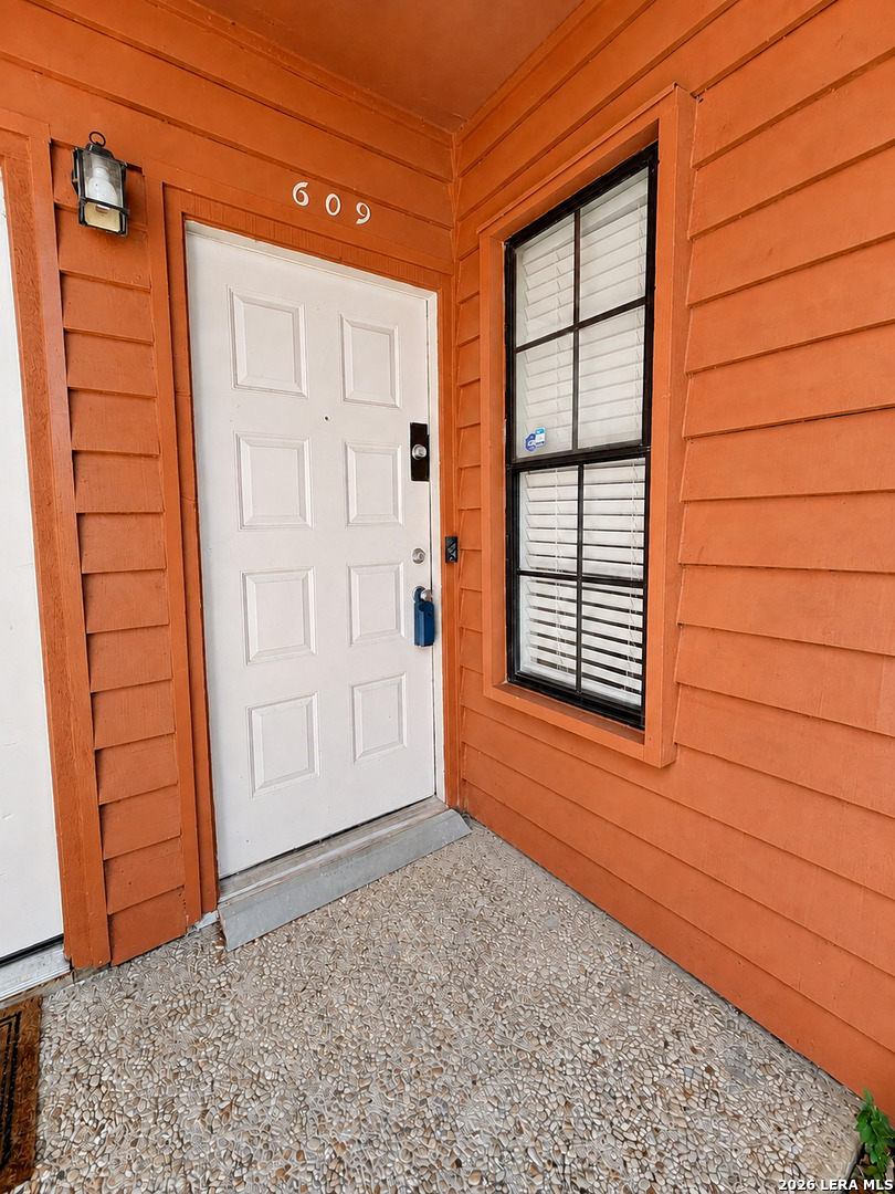 13018 Heimer Road 609 — photo